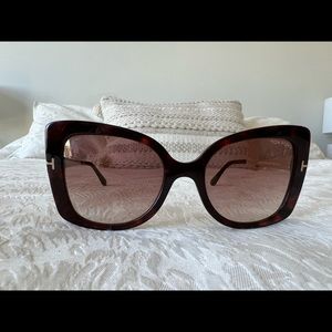 Tom Ford Gianna-02 Womens Sunglasses in Tortoise